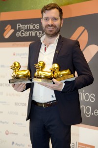 Alfonso Cardalda de PokerStars con los 3 patos de oro